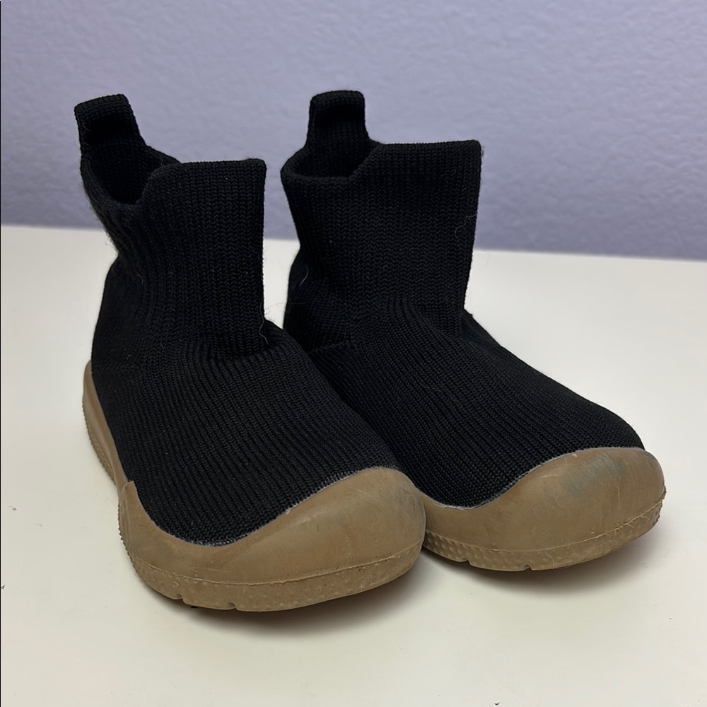 Kids Black and Tan Sock Shoes